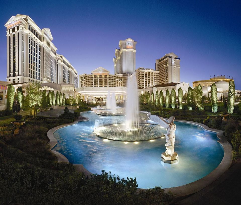 what casino group is owned by caesars
